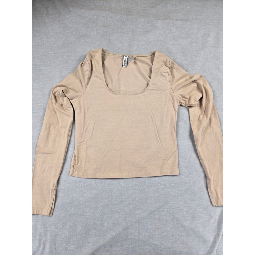 H&M Divided Womens Long Sleeve Scoop Neck Top Beige Tan Slim Fit‎ Size M